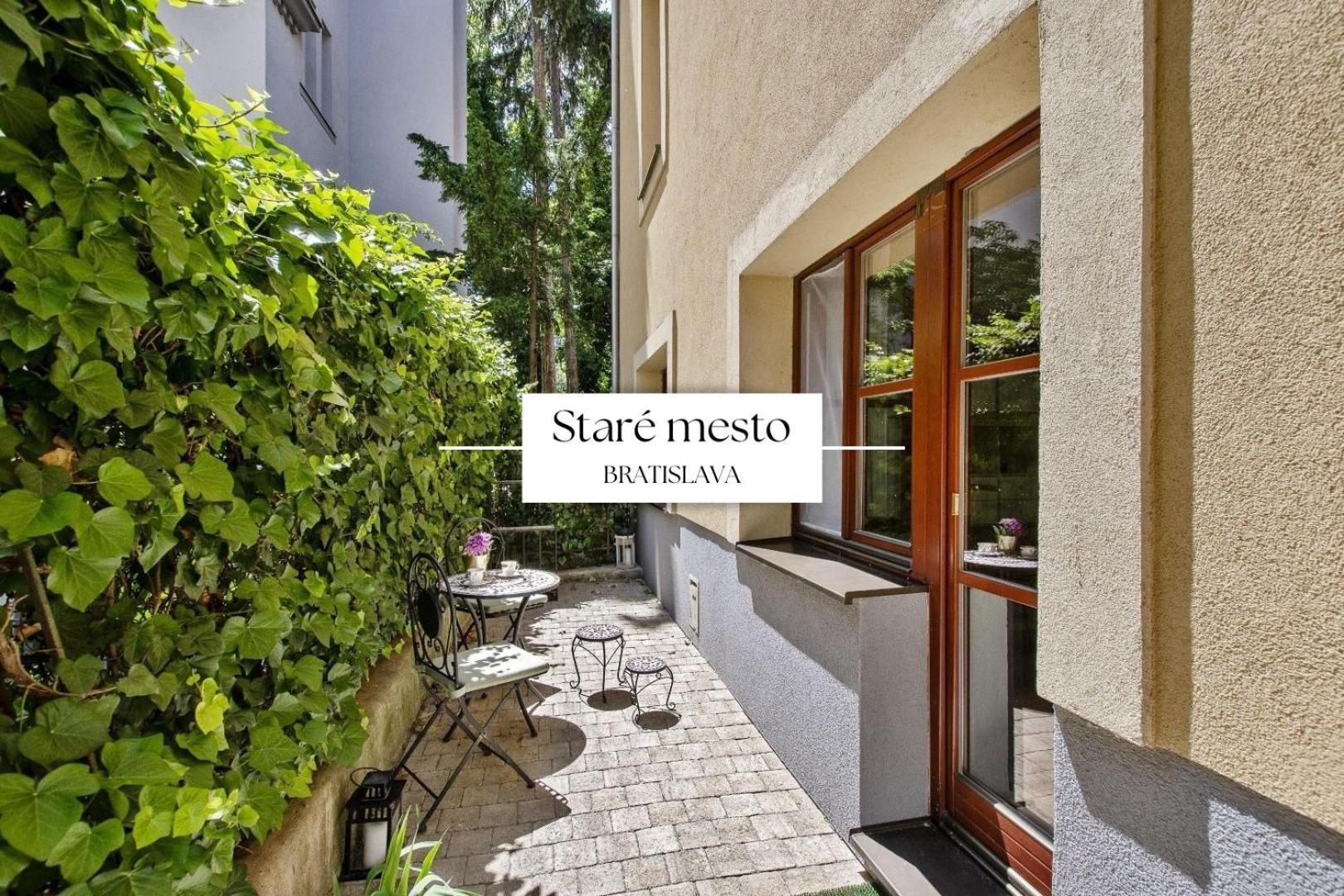 Stylish Historical Apartment + Backyard Bratislava Exteriér fotografie